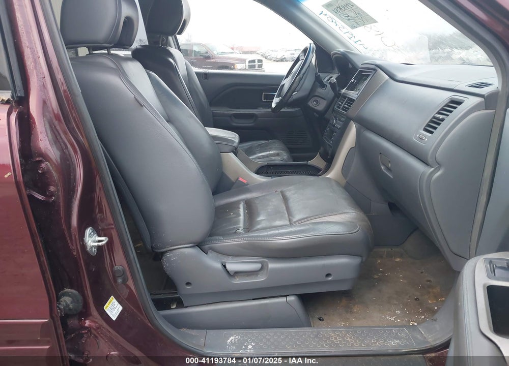 2007 HONDA PILOT EX-L VIN: 5FNYF28587B018352