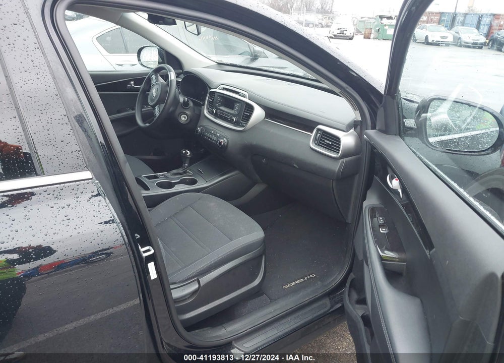2017 KIA SORENTO 2.4L L VIN: 5XYPG4A32HG279791