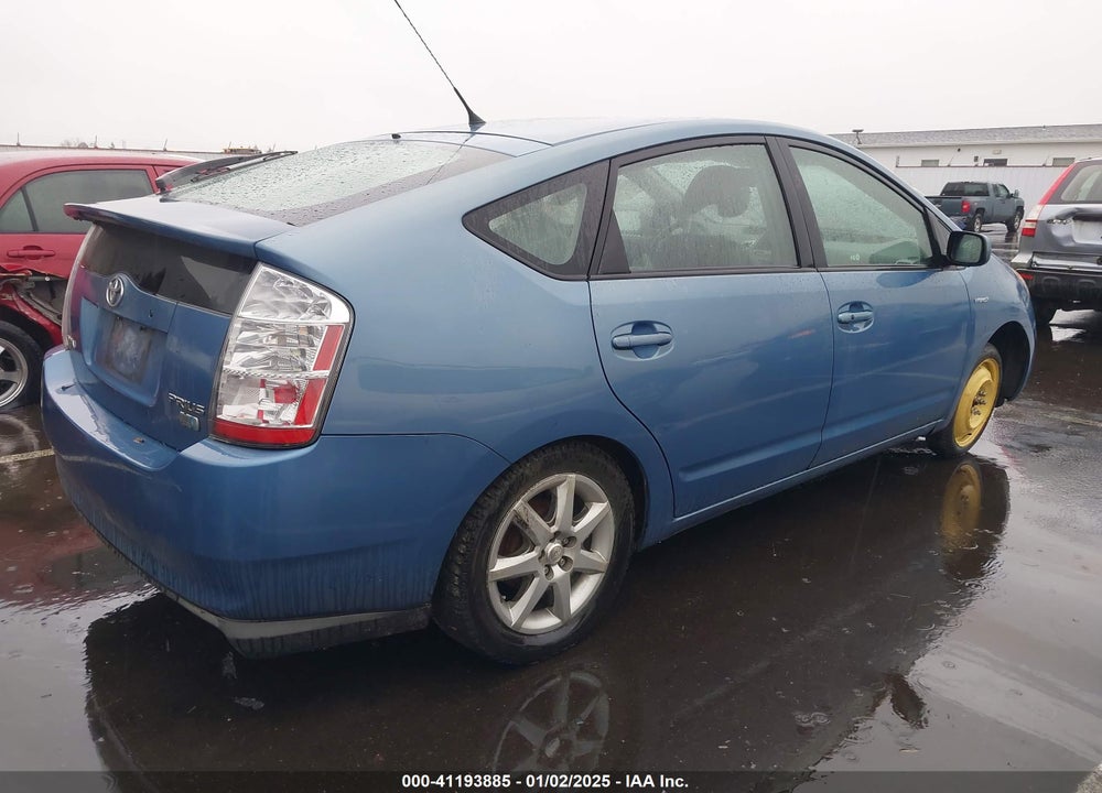 2009 TOYOTA PRIUS TOURING VIN: JTDKB20U697888324