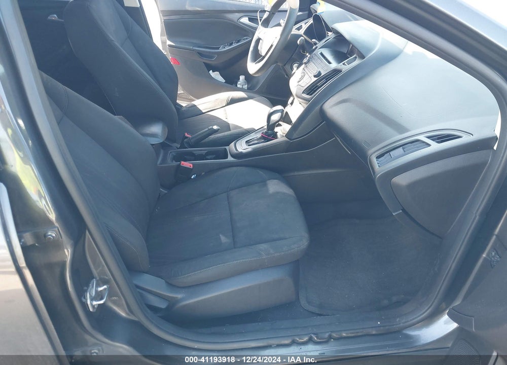 2015 FORD FOCUS VIN: 1FADP3F25FL230556