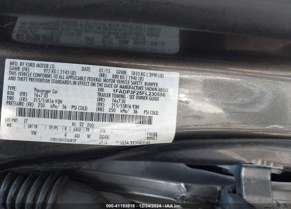 2015 FORD FOCUS VIN: 1FADP3F25FL230556