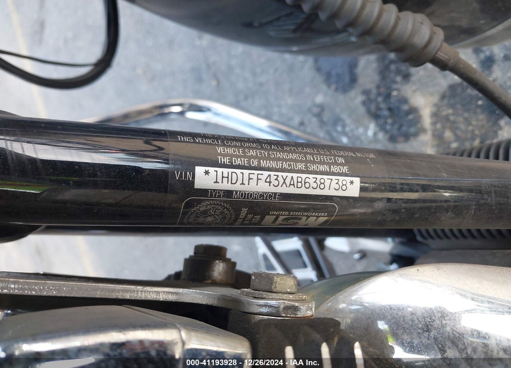 2010 HARLEY-DAVIDSON FLHTC VIN: 1HD1FF43XAB638738