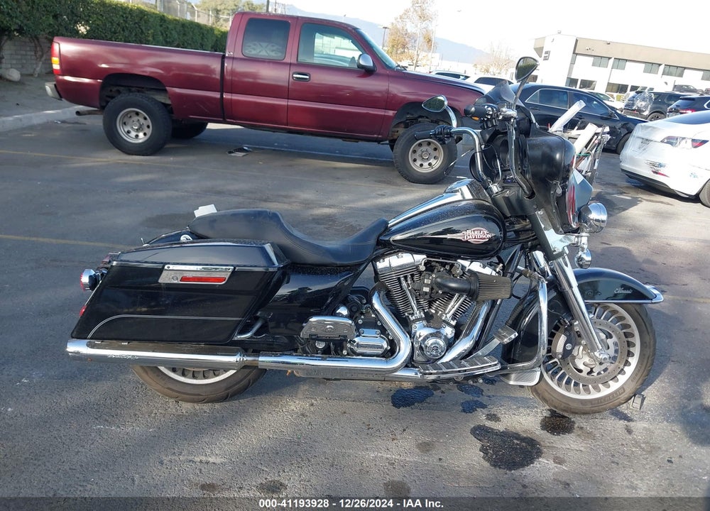 2010 HARLEY-DAVIDSON FLHTC VIN: 1HD1FF43XAB638738