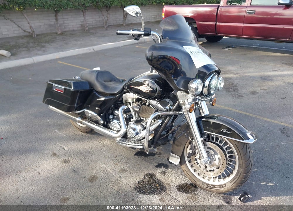 2010 HARLEY-DAVIDSON FLHTC VIN: 1HD1FF43XAB638738