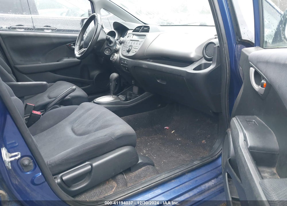 2010 HONDA FIT VIN: JHMGE8H40AS005497