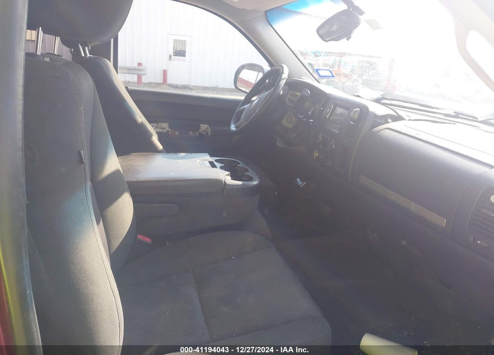 2013 CHEVROLET SILVERADO 1500 LT VIN: 1GCRCSE07DZ138591