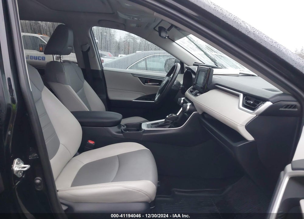 2019 TOYOTA RAV4 XLE PREMIUM VIN: 2T3A1RFV7KC010677