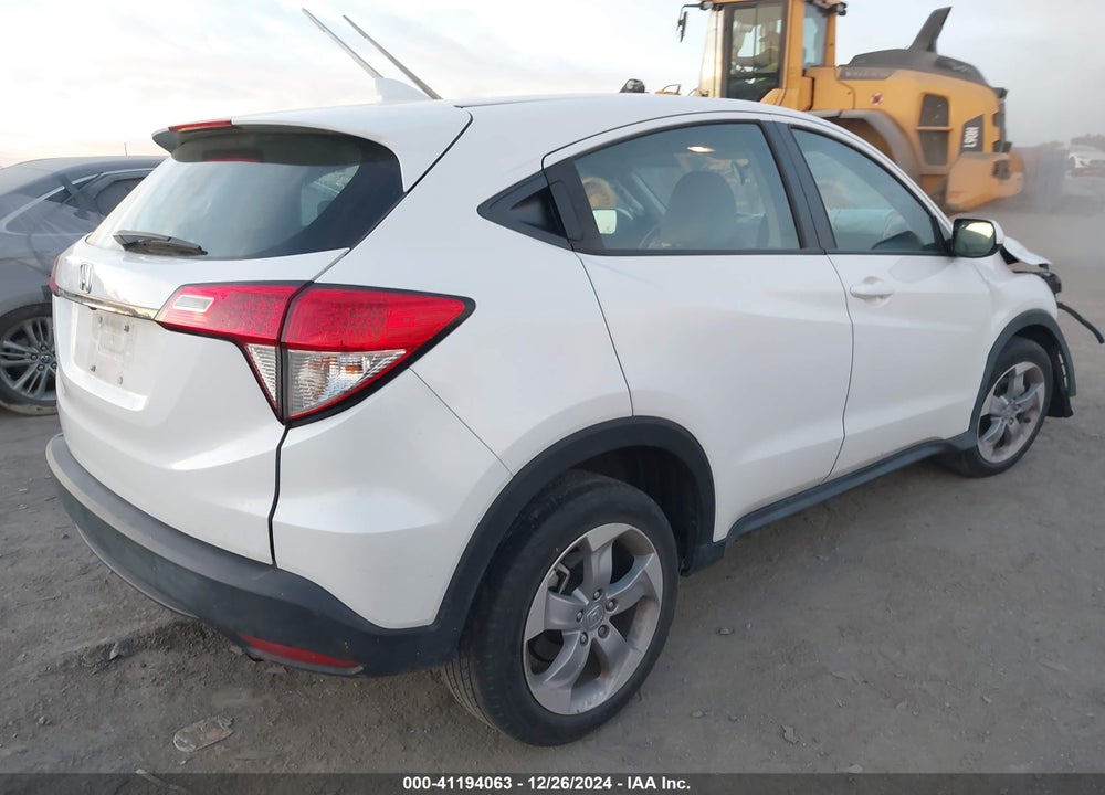 2022 HONDA HR-V 2WD LX VIN: 3CZRU5H33NM725193