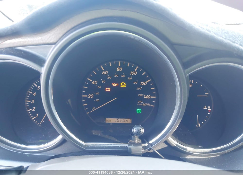 2004 LEXUS RX 330 VIN: 2T2HA31U24C025184