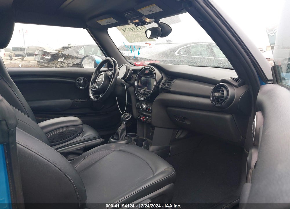 2019 MINI CONVERTIBLE VIN: WMWWG5C55K3F79238