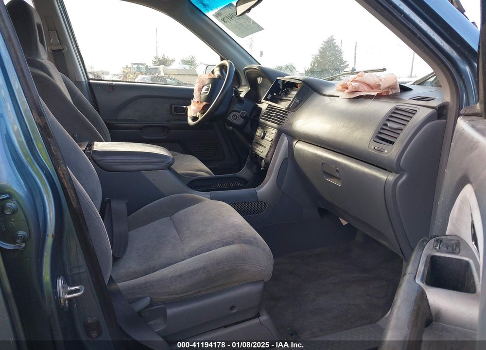 2005 HONDA PILOT EX VIN: 5FNYF184X5B025978