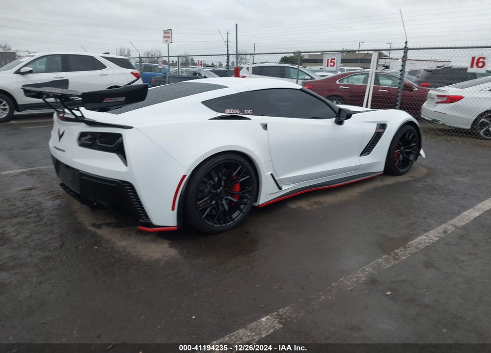 2016 CHEVROLET CORVETTE VIN: 1G1YU2D62G5600588