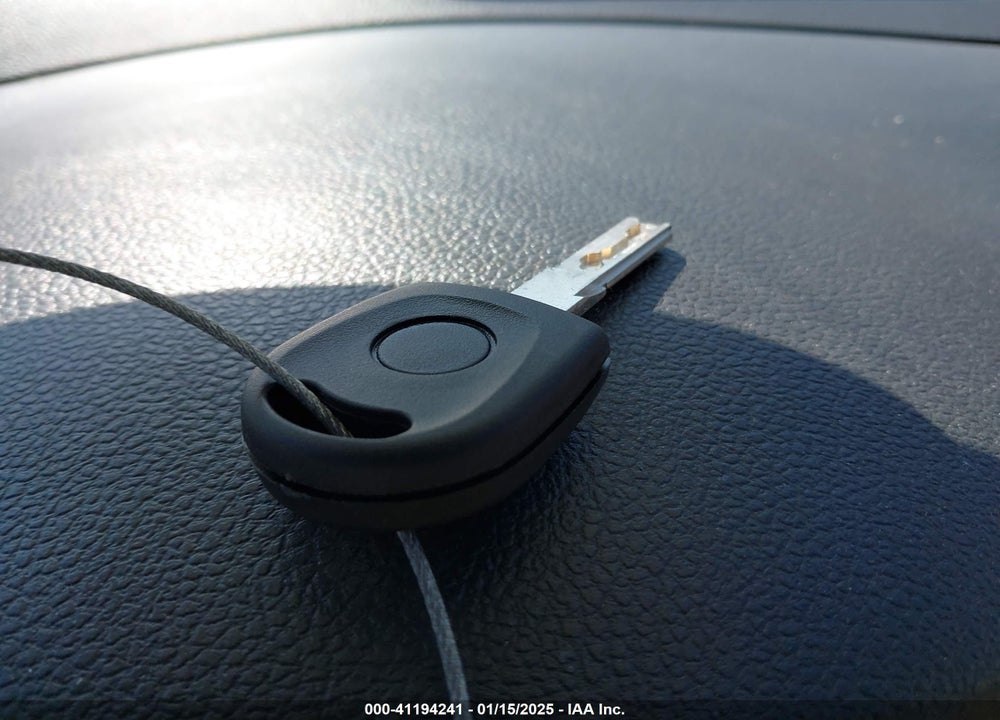 2013 VOLKSWAGEN JETTA VIN: 3VWDX7AJXDM389534