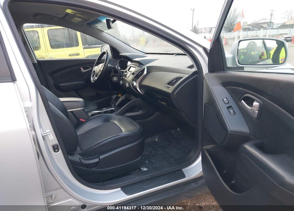 2012 HYUNDAI TUCSON VIN: KM8JU3AC0CU524079