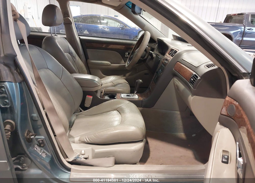 2004 HYUNDAI XG350 L VIN: KMHFU45E04A357345