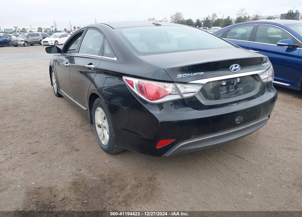 2015 HYUNDAI SONATA HYBRID VIN: KMHEC4A4XFA131330