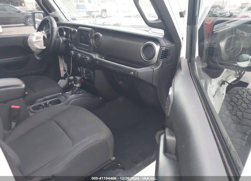 2019 JEEP WRANGLER UNLIMITED SPORT S 4X4 VIN: 1C4HJXDG0KW646218