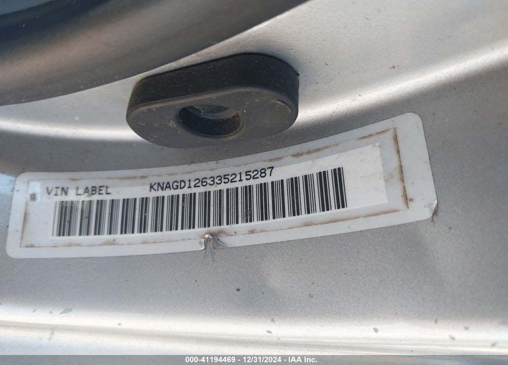 2003 KIA OPTIMA LX/SE VIN: KNAGD126335215287