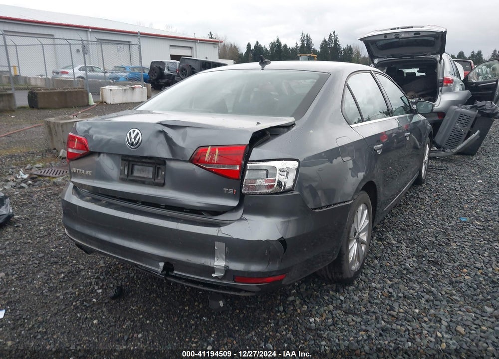 2015 VOLKSWAGEN JETTA 1.8T SE VIN: 3VWD17AJ5FM282749