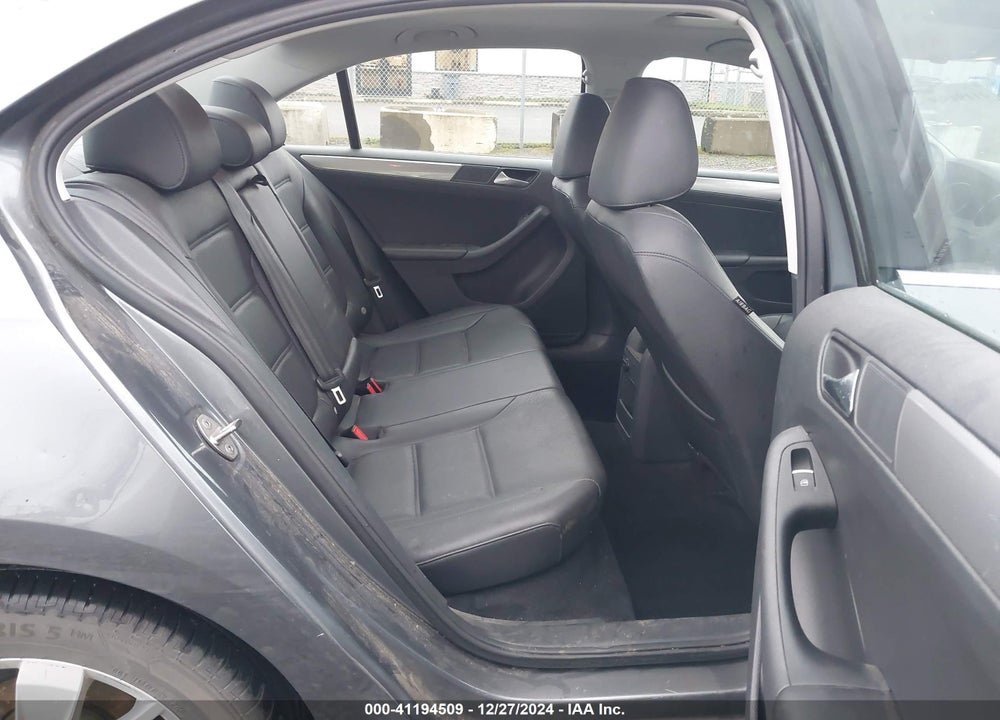 2015 VOLKSWAGEN JETTA 1.8T SE VIN: 3VWD17AJ5FM282749