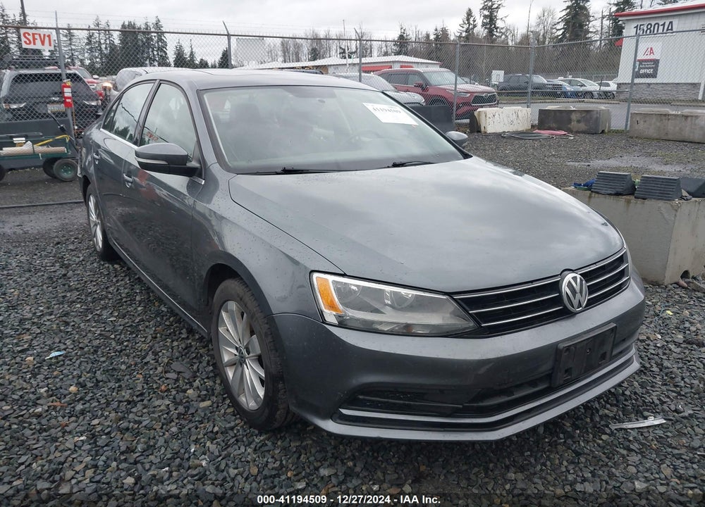 2015 VOLKSWAGEN JETTA 1.8T SE VIN: 3VWD17AJ5FM282749