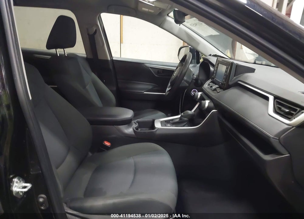2022 TOYOTA RAV4 LE VIN: 2T3G1RFV0NC320040