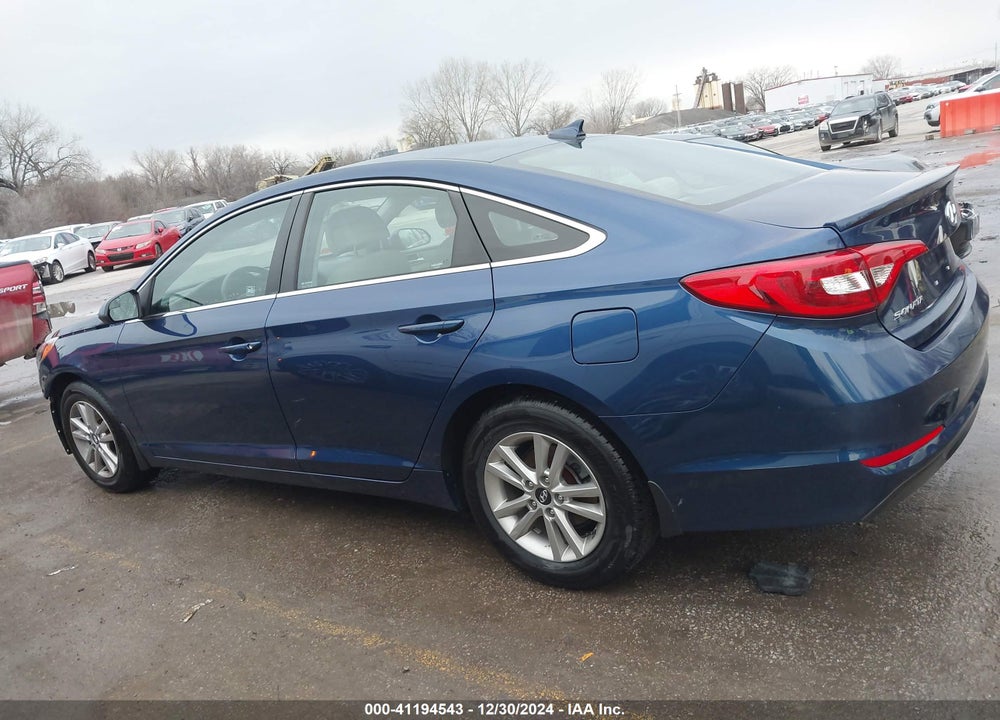 2015 HYUNDAI SONATA SE VIN: 5NPE24AF7FH217650