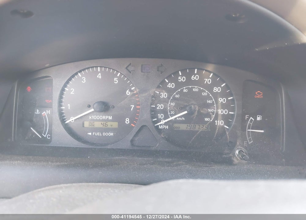 2002 TOYOTA COROLLA LE VIN: 2T1BR12E82C585688