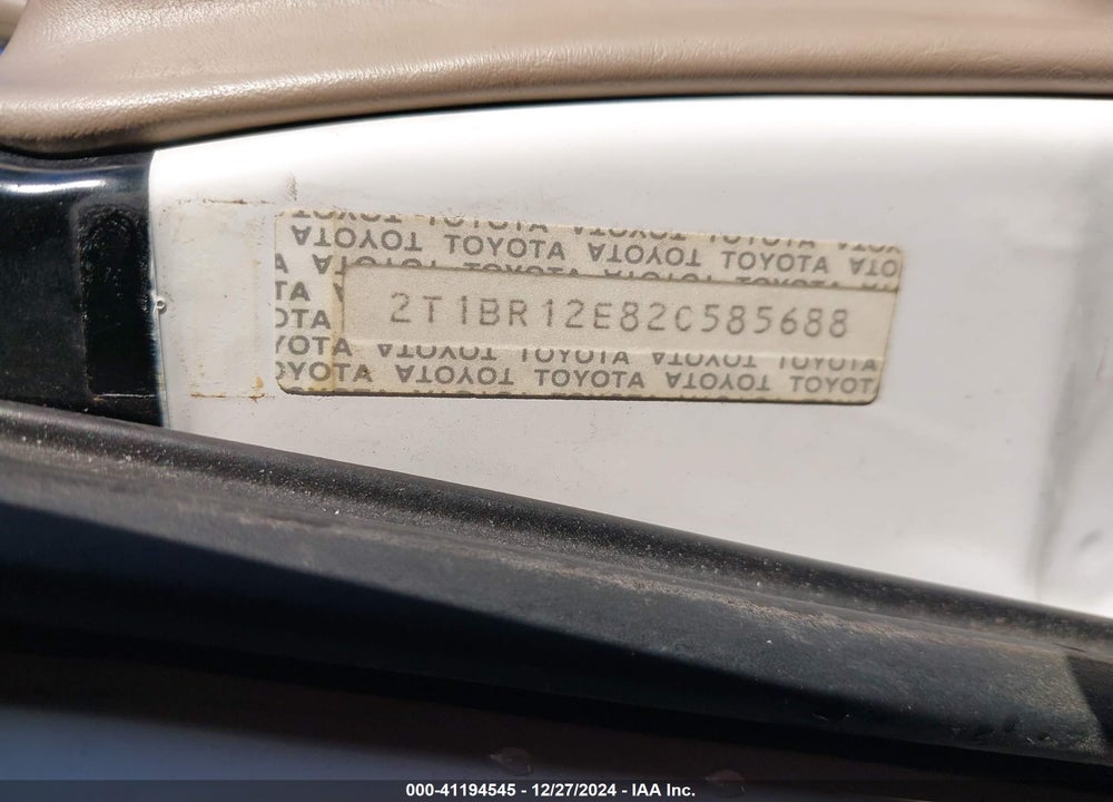 2002 TOYOTA COROLLA LE VIN: 2T1BR12E82C585688