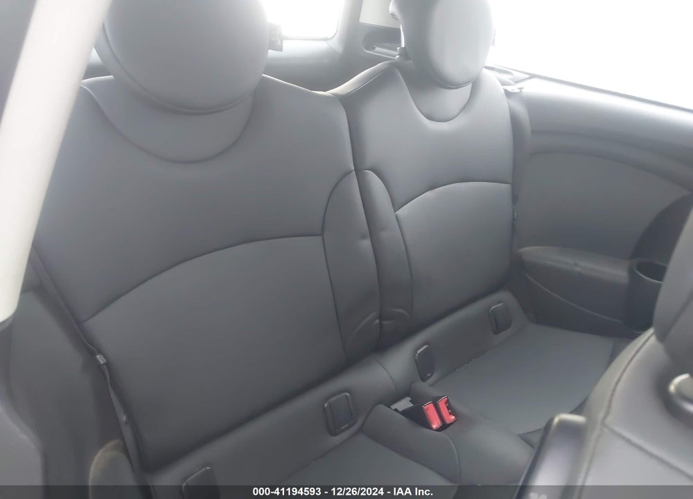 2011 MINI COOPER CLUBMAN VIN: WMWZF3C5XBT188488