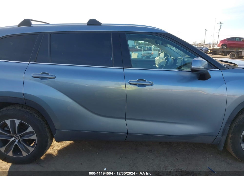 2021 TOYOTA HIGHLANDER XLE VIN: 5TDHZRBH9MS130331