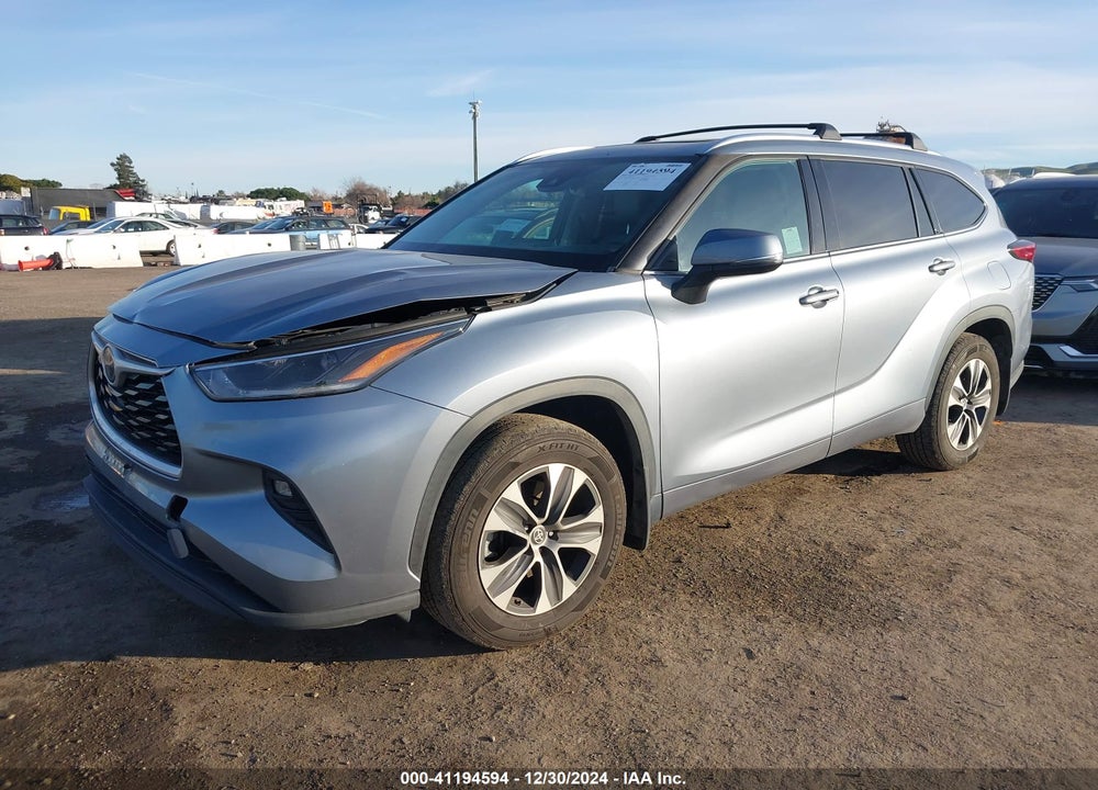 2021 TOYOTA HIGHLANDER XLE VIN: 5TDHZRBH9MS130331