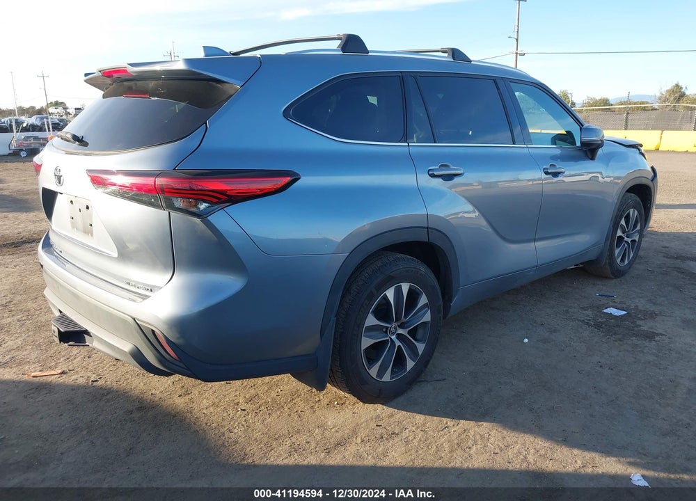 2021 TOYOTA HIGHLANDER XLE VIN: 5TDHZRBH9MS130331