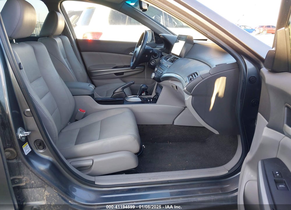 2010 HONDA ACCORD 2.4 EX-L VIN: 1HGCP2F83AA125539