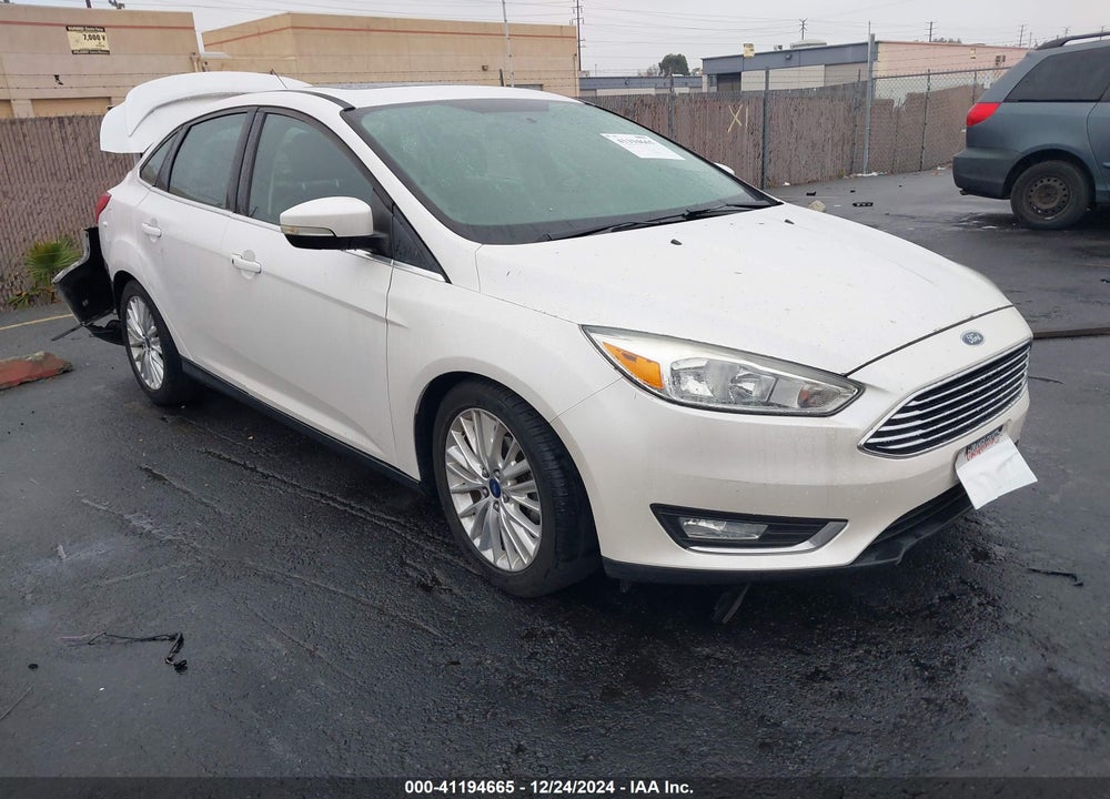 2015 FORD FOCUS TITANIUM VIN: 1FADP3J28FL231935