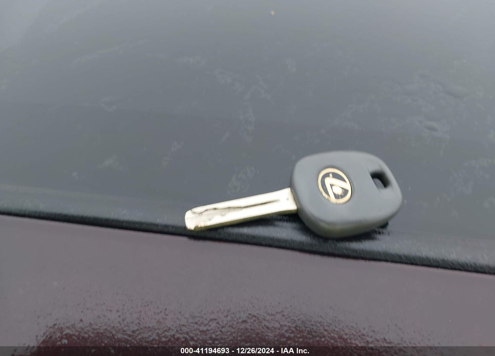 2005 LEXUS ES 330 VIN: JTHBA30GX55113645