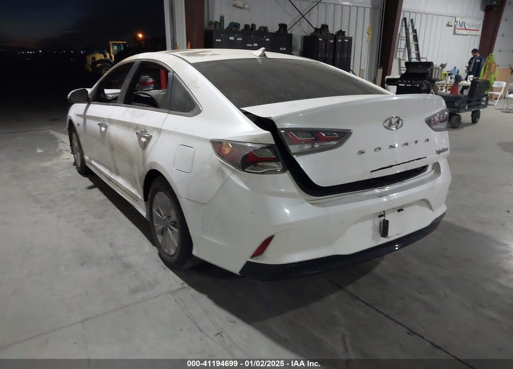 2018 HYUNDAI SONATA HYBRID VIN: KMHE24L37JA083849