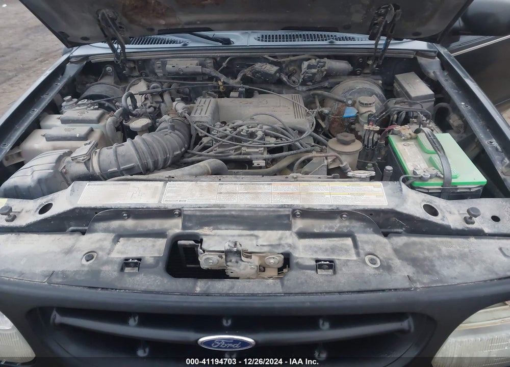 2000 FORD EXPLORER LIMITED VIN: 1FMDU85P2YZA45843