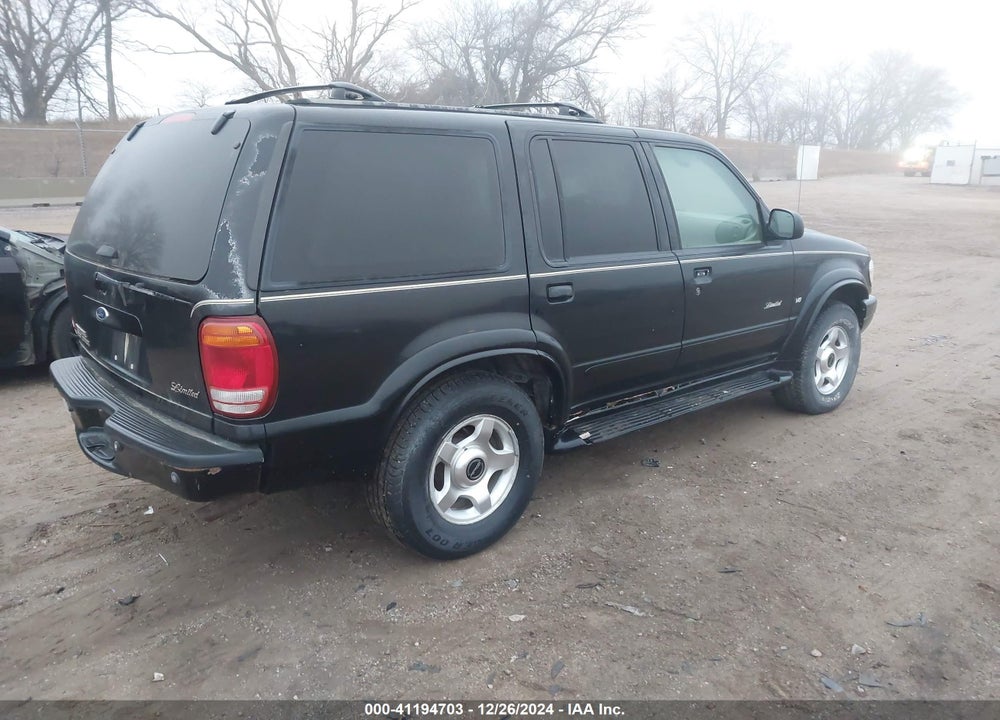 2000 FORD EXPLORER LIMITED VIN: 1FMDU85P2YZA45843