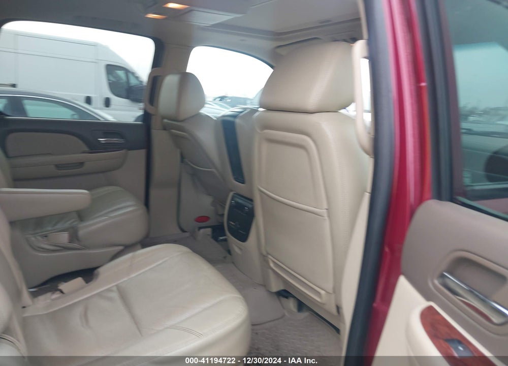 2009 CHEVROLET SUBURBAN 1500 LTZ VIN: 1GNFC36009R241115