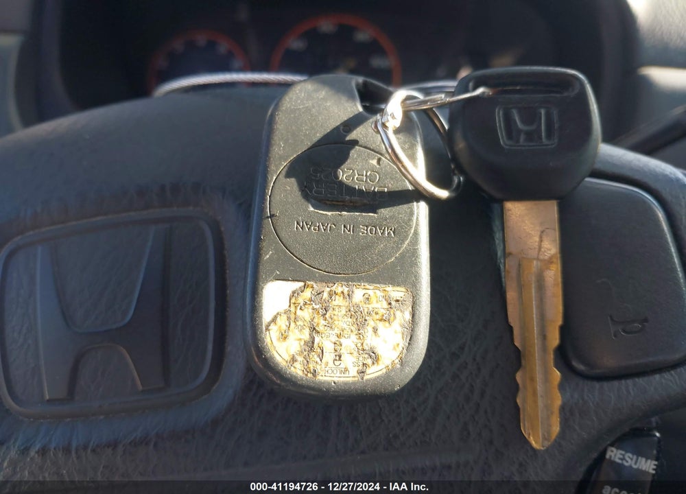 2000 HONDA CR-V LX VIN: JHLRD2845YS001355