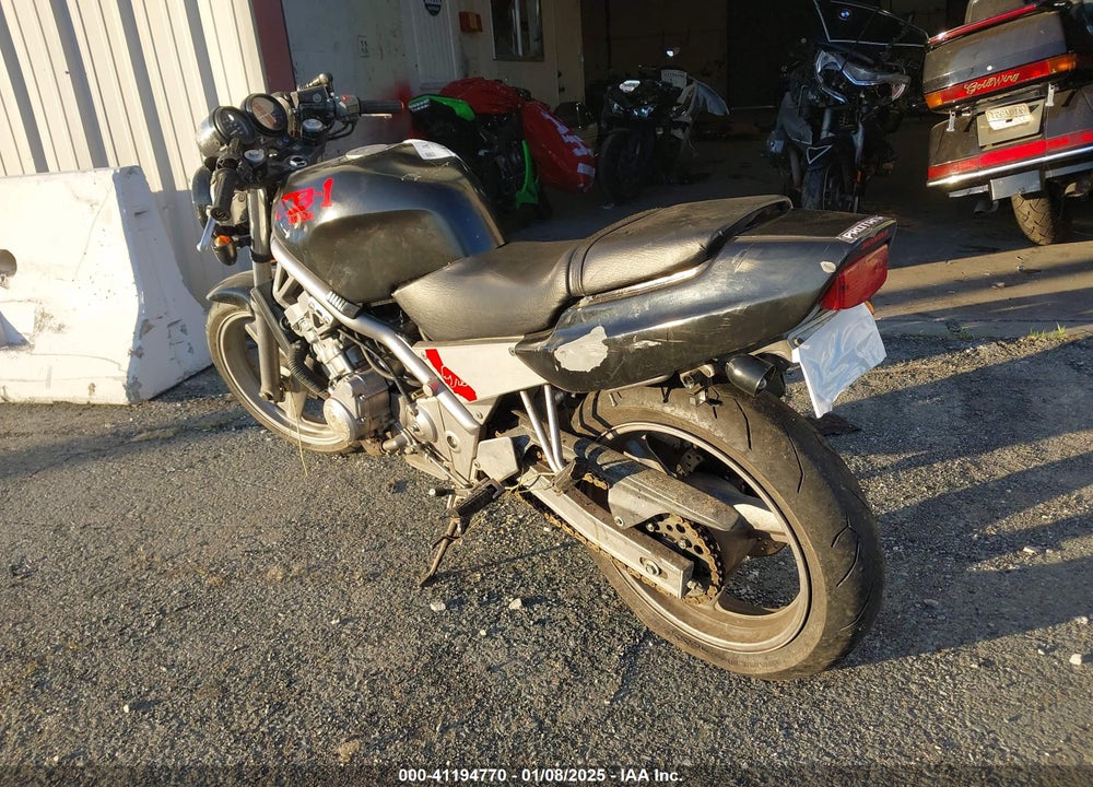 1989 HONDA CB400 F VIN: JH2NC2711KM000499