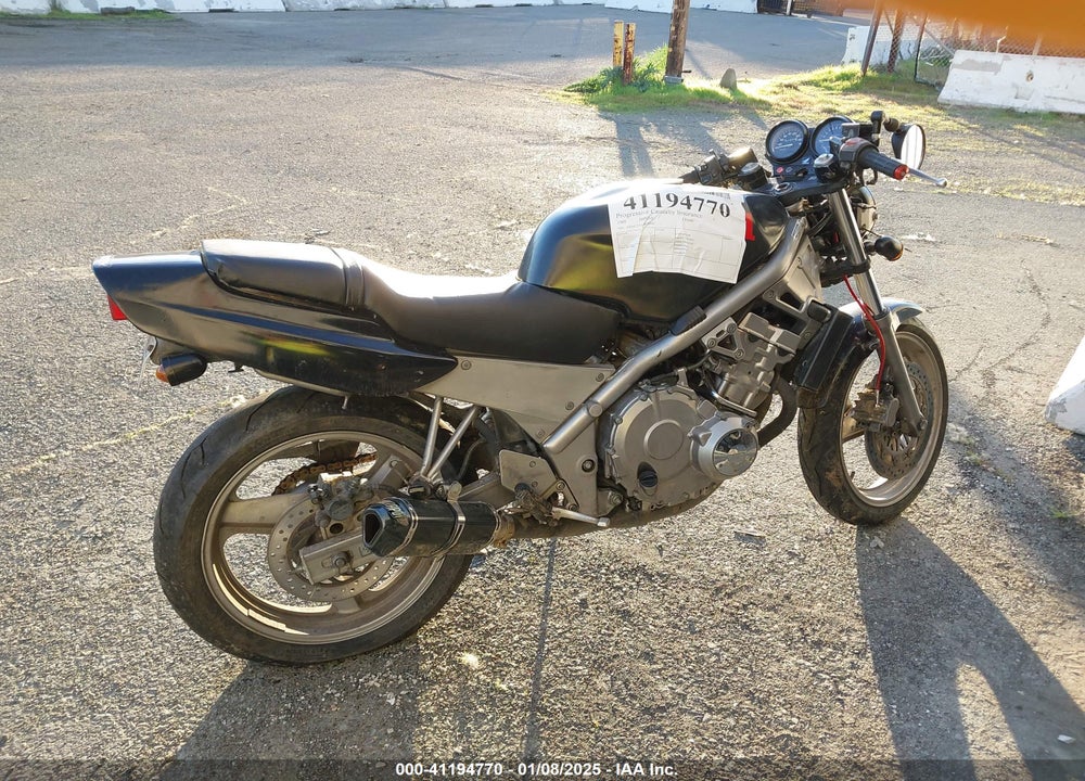 1989 HONDA CB400 F VIN: JH2NC2711KM000499