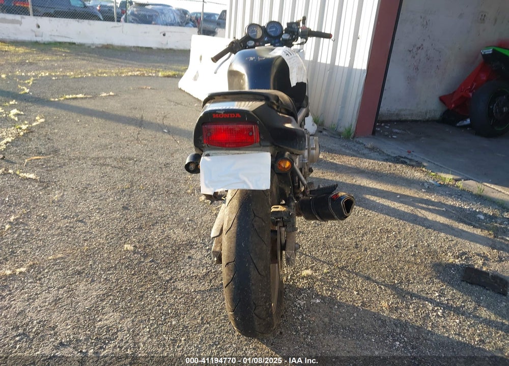 1989 HONDA CB400 F VIN: JH2NC2711KM000499
