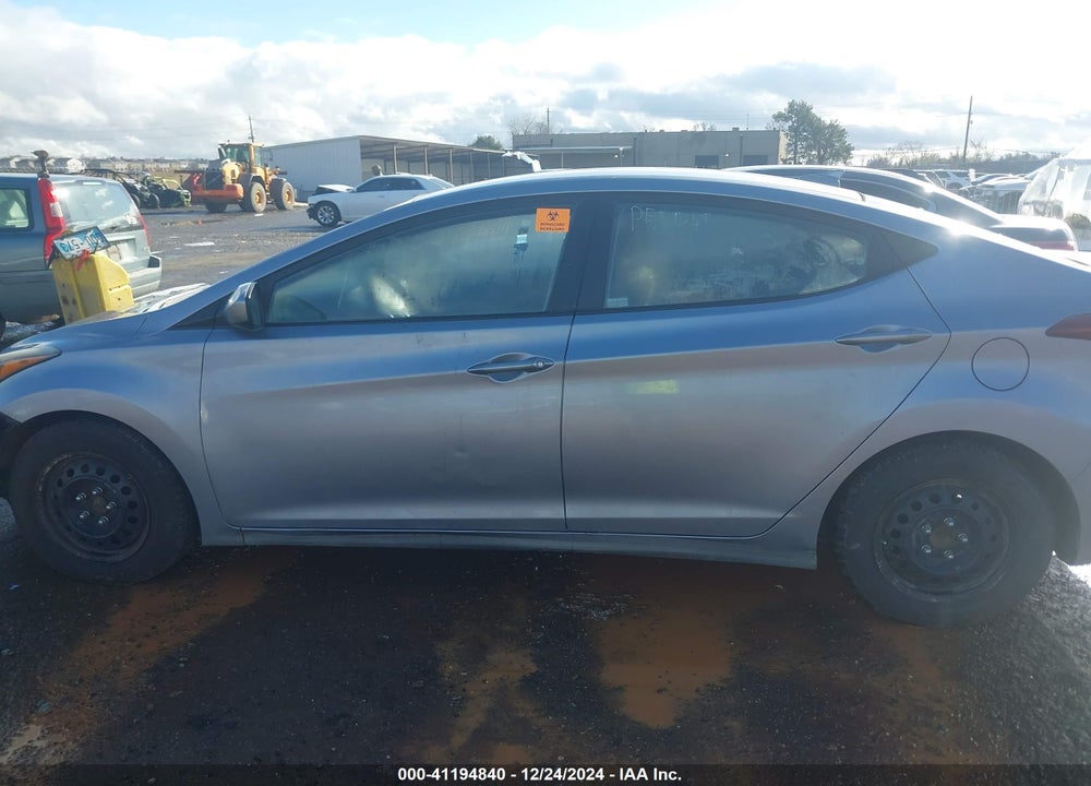 2016 HYUNDAI ELANTRA VIN: 5NPDH4AE5GH674301