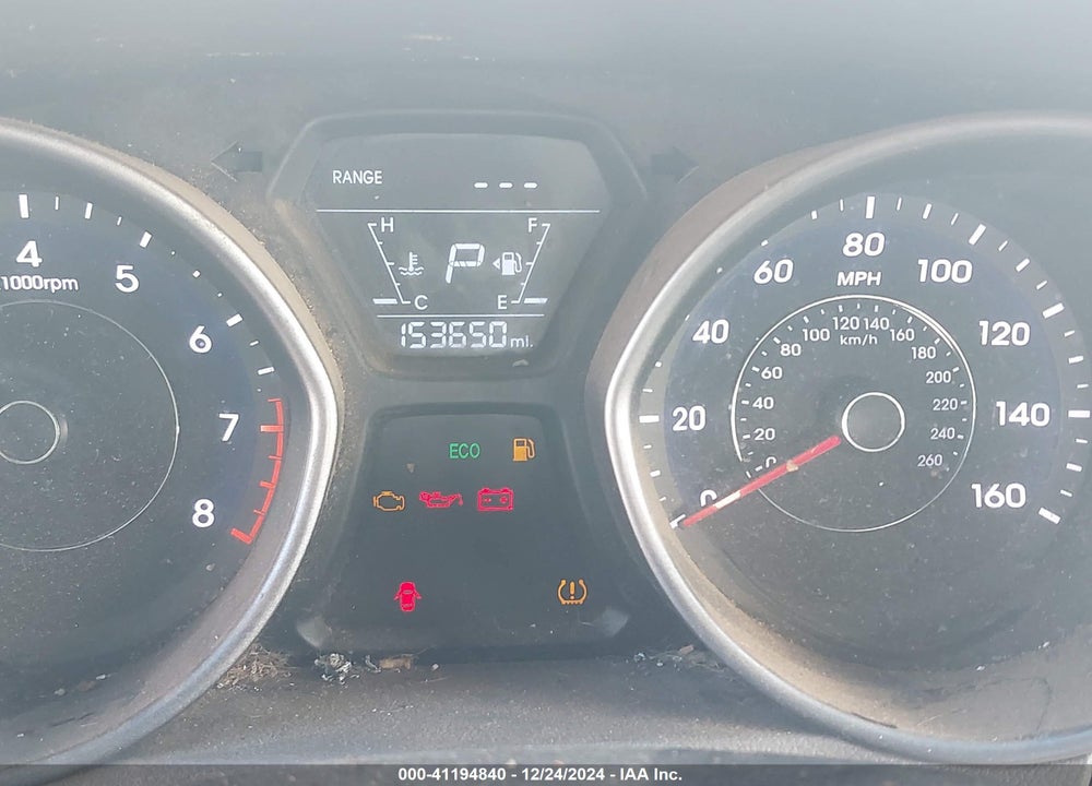 2016 HYUNDAI ELANTRA VIN: 5NPDH4AE5GH674301