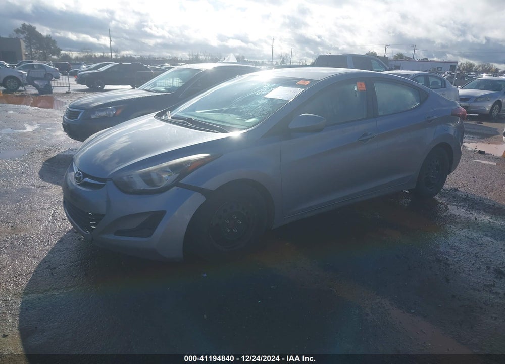 2016 HYUNDAI ELANTRA VIN: 5NPDH4AE5GH674301