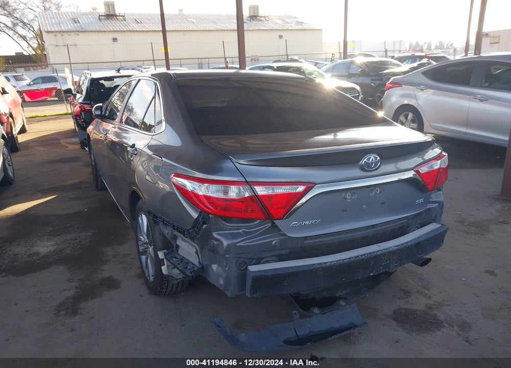2015 TOYOTA CAMRY SE VIN: 4T1BF1FKXFU917689