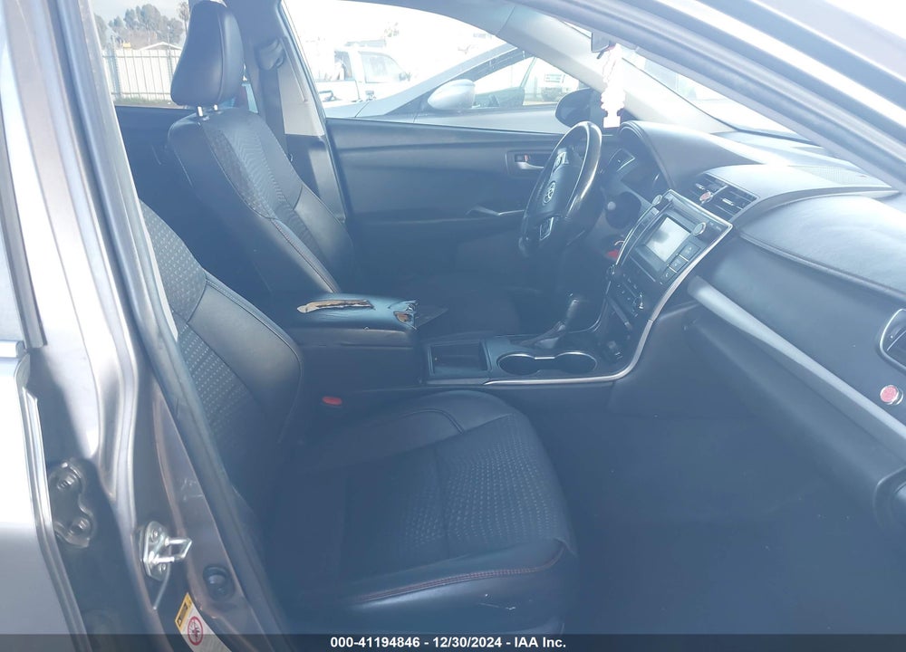 2015 TOYOTA CAMRY SE VIN: 4T1BF1FKXFU917689