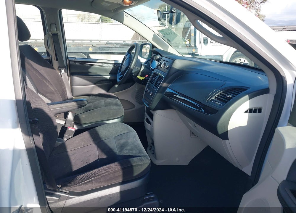 2014 DODGE GRAND CARAVAN VIN: 2C4RDGBG3ER249341